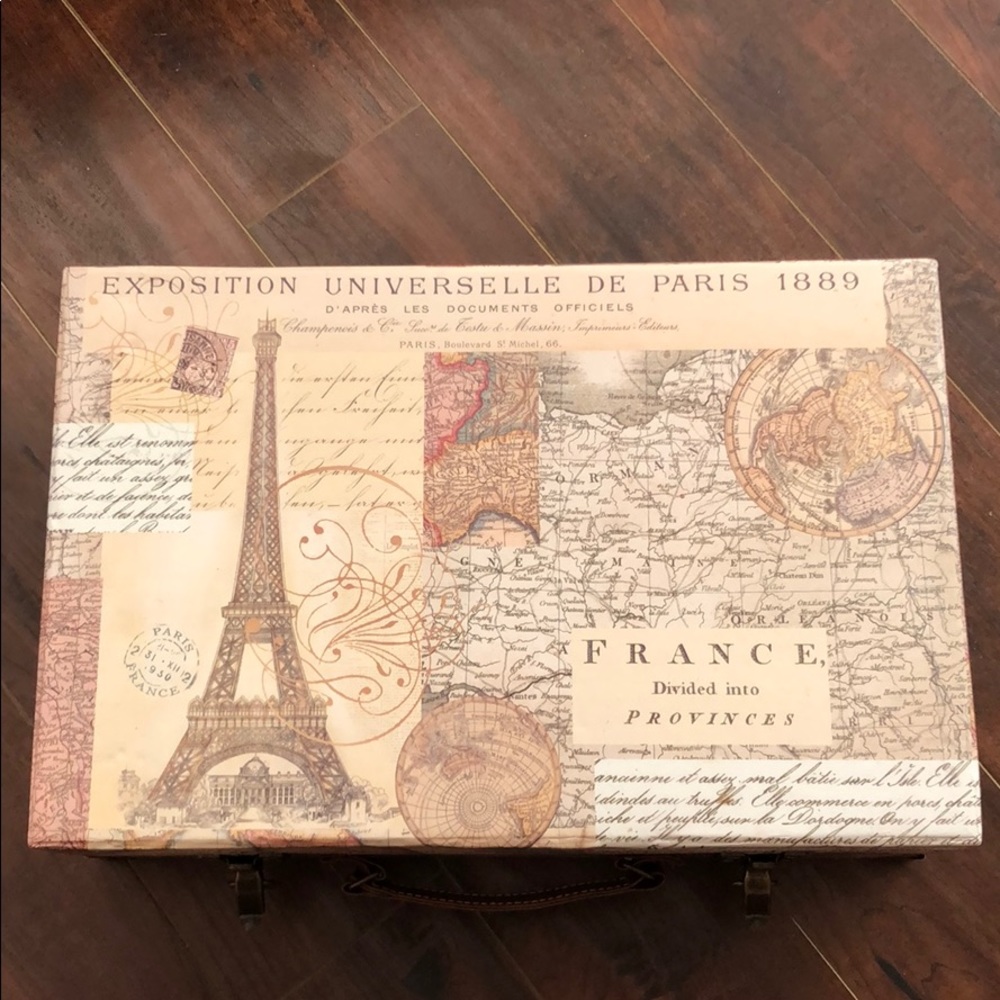 Decorative Luggage/Storage